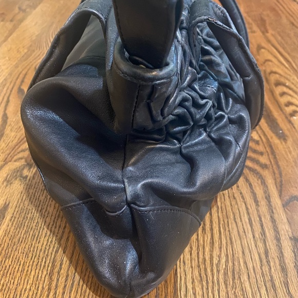 Fortuna Valentino black slouchy purse - Picture 4 of 6